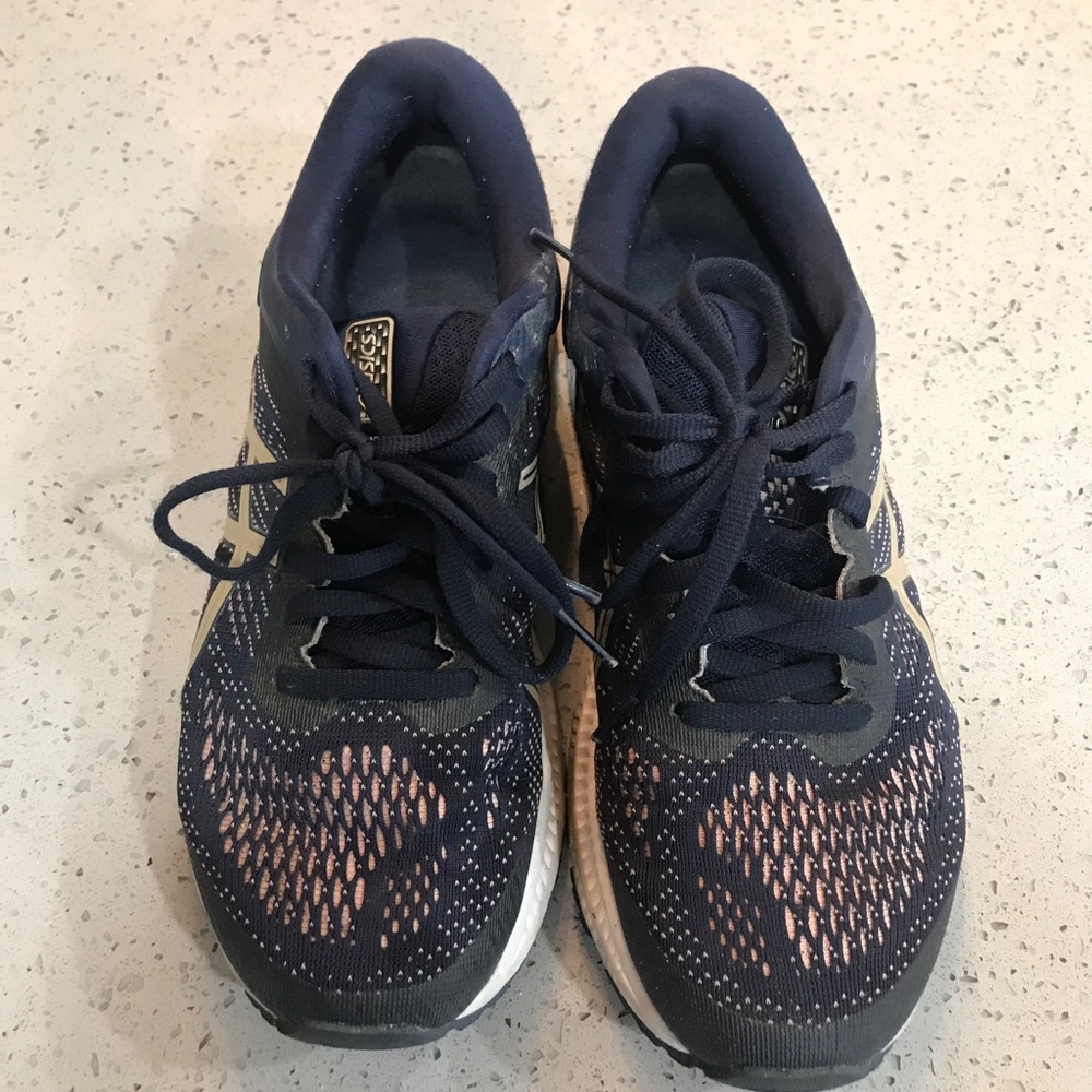 ASICS gel keyano women’s size 9